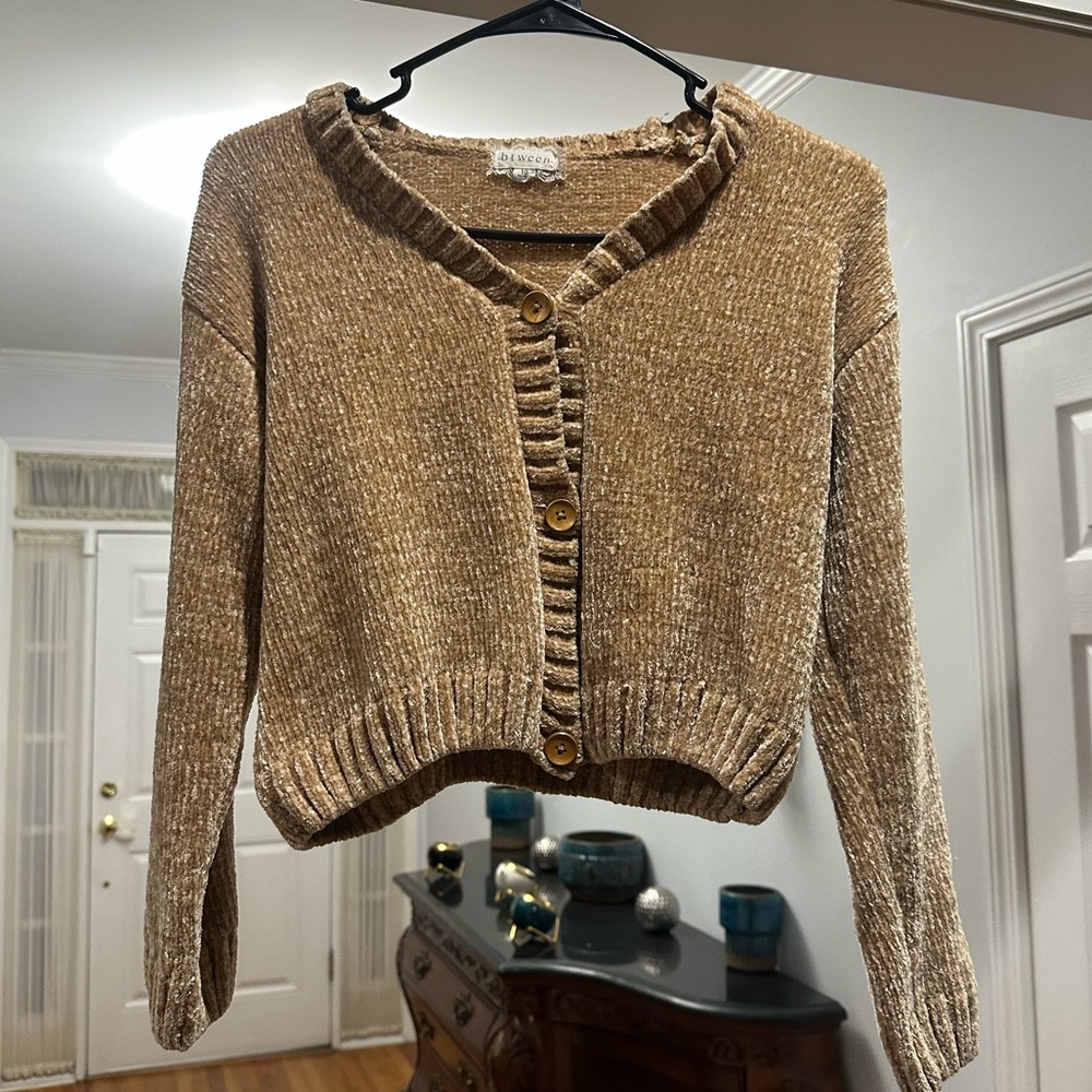 Tan Button-Up Women's Cardigan 🤎 Size 10! Best Offer Accepted!